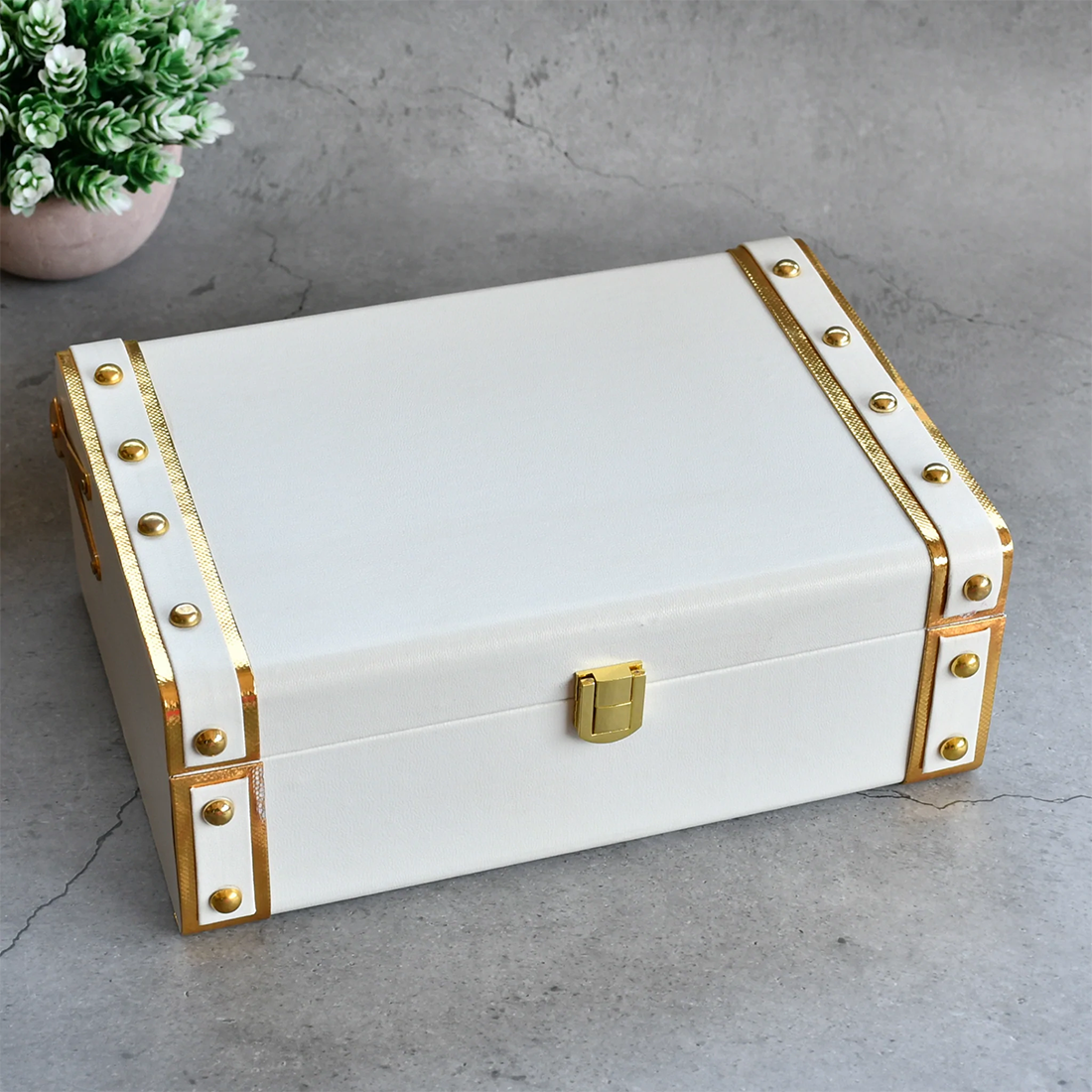 Vintage Trunk Without Name Customization